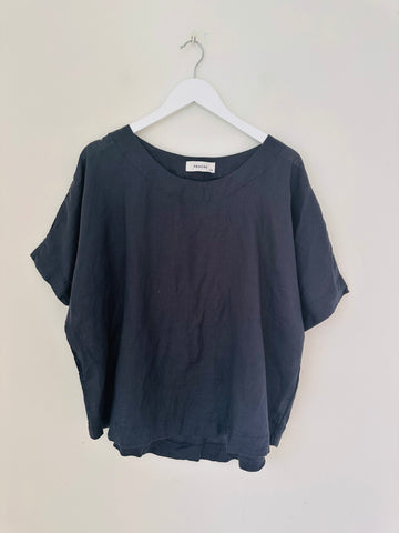 mia top - charcoal linen Apparel