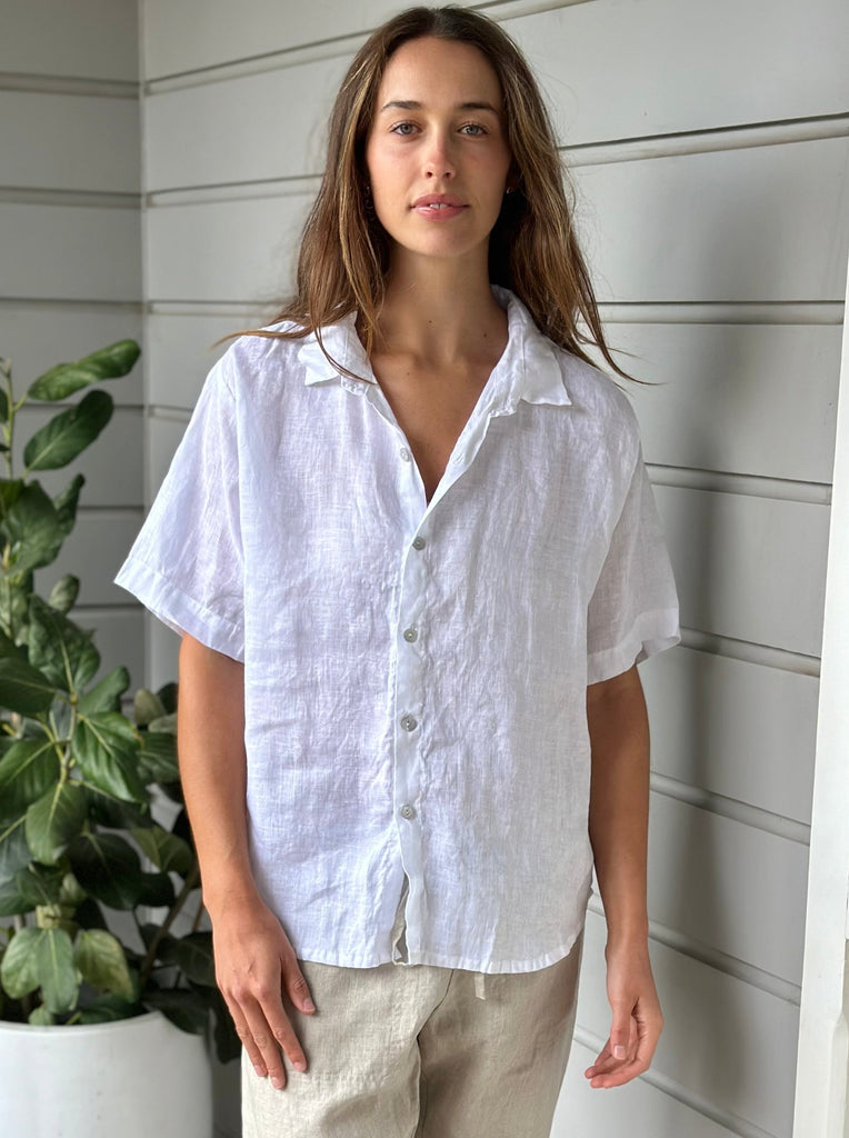 august shirt-white linen Apparel  