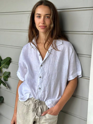 august shirt-white linen Apparel  