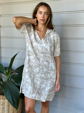 everley dress - big flower natural Apparel