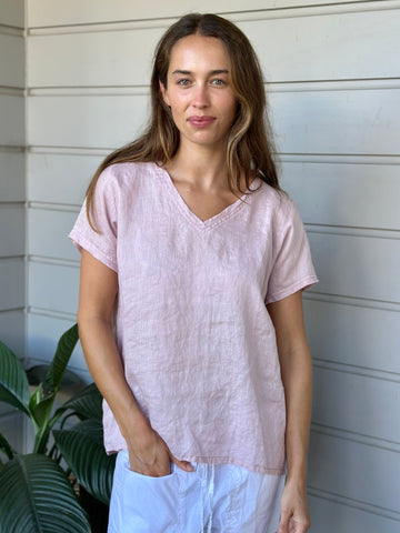 ellie v neck - dusty pink linen Apparel