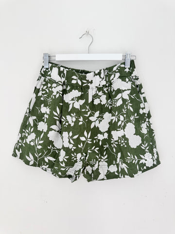 abbey short-big moss flower Apparel