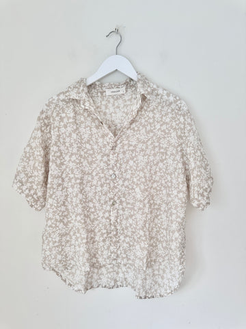 august shirt-small natural flower Apparel