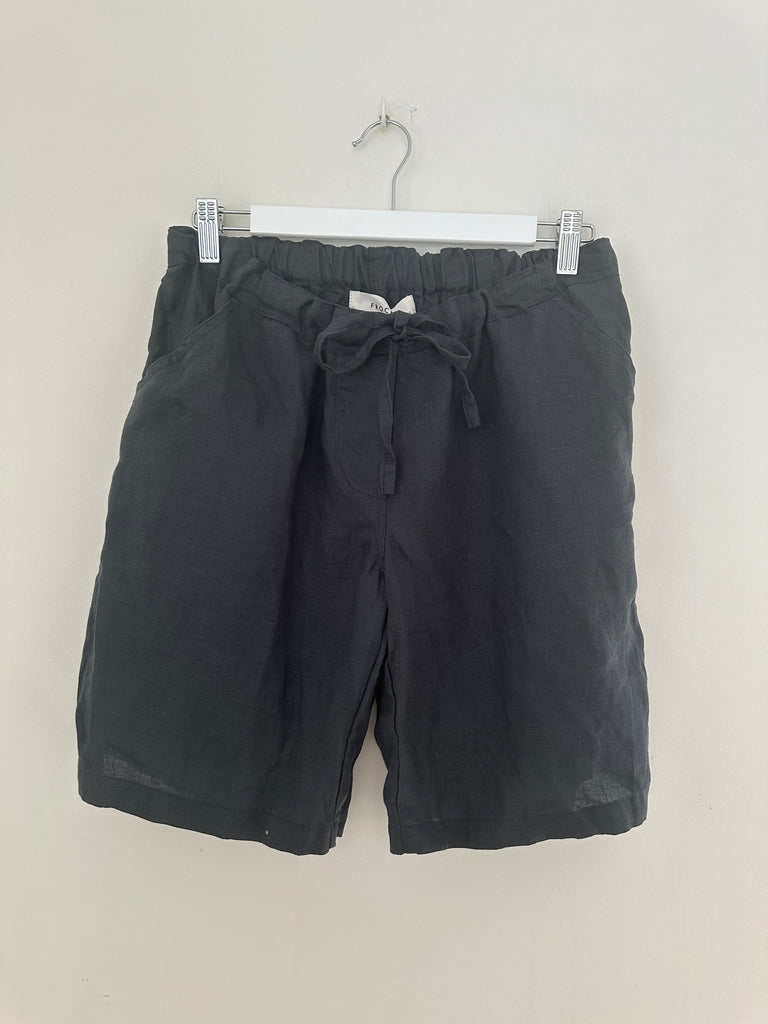 oliver short - charcoal linen Apparel  