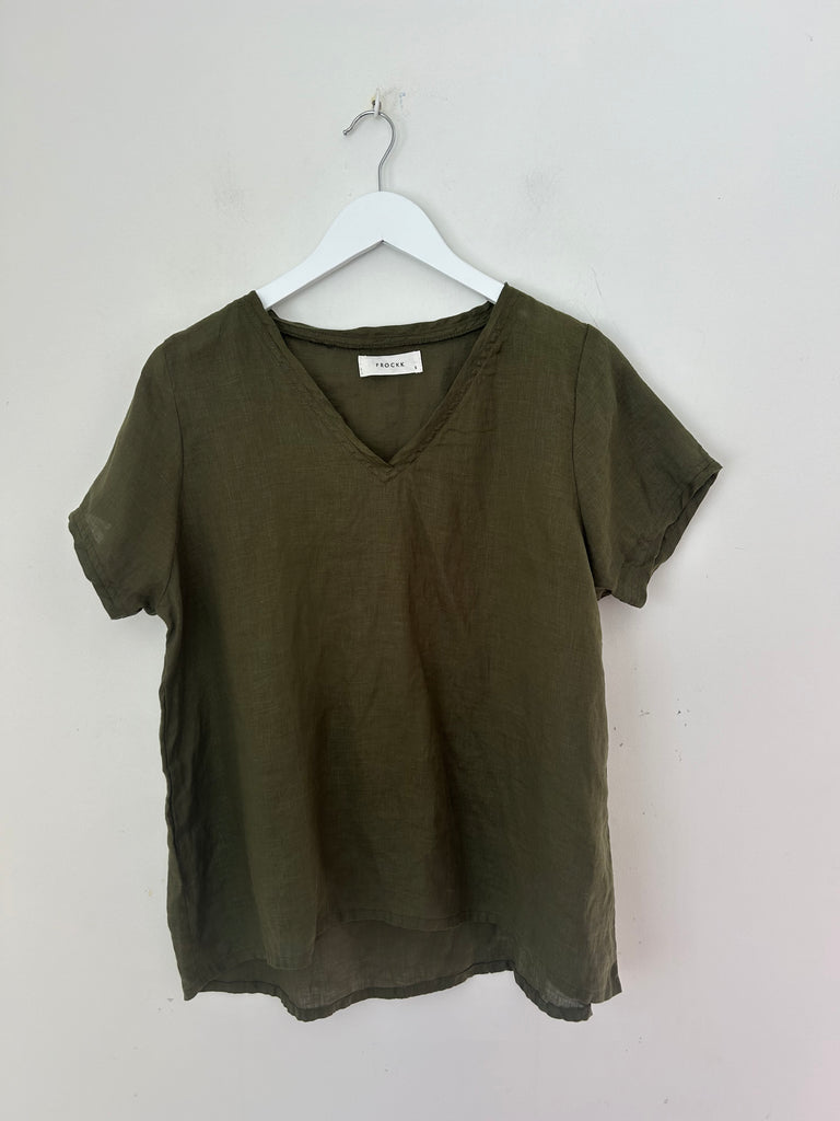 ellie v neck top - army linen Apparel