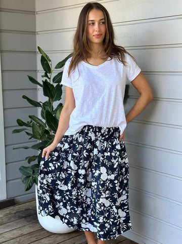 lola skirt - big navy flower linen Apparel  