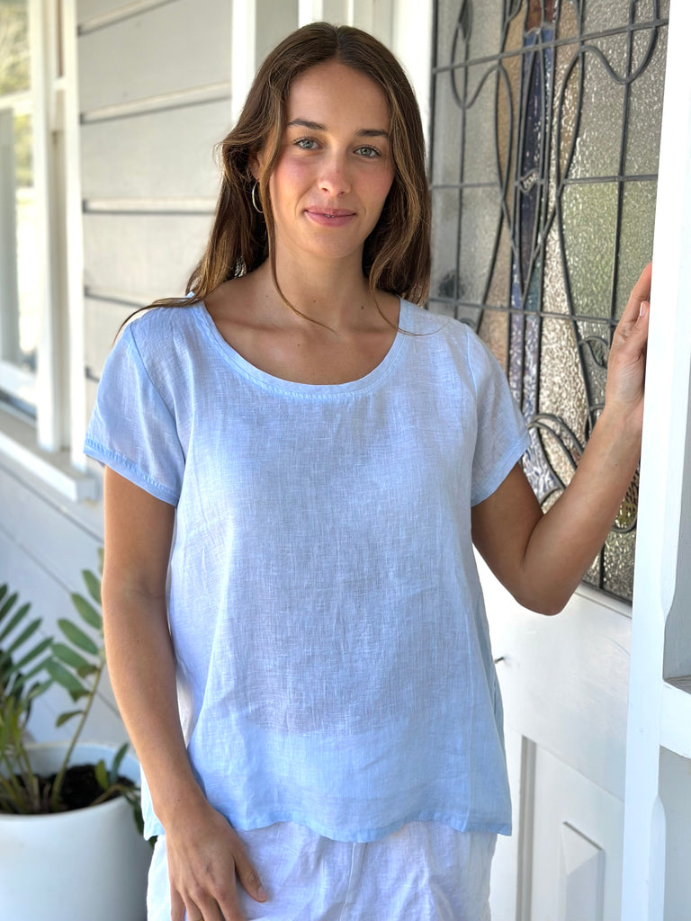 ellie round neck - soft blue linen Apparel  